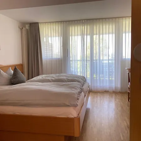 Appartementhotel Roehrenbach Szálloda *